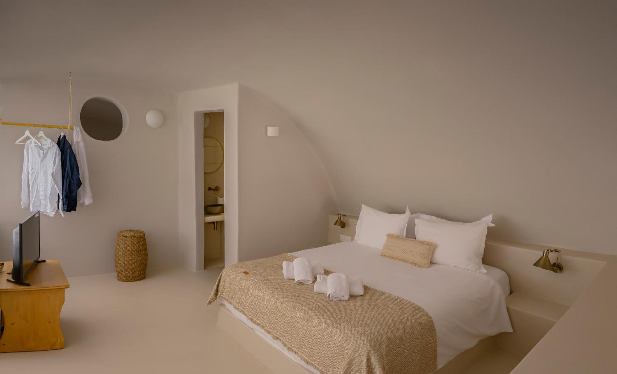 Elements Cave Suites Megalochori  Zimmer foto